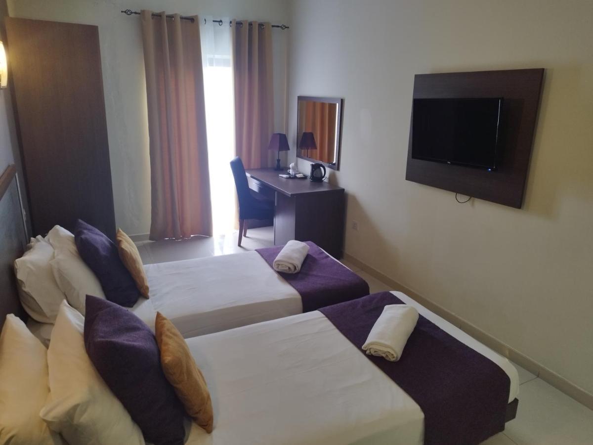 Windsor Hotel Слима Екстериор снимка