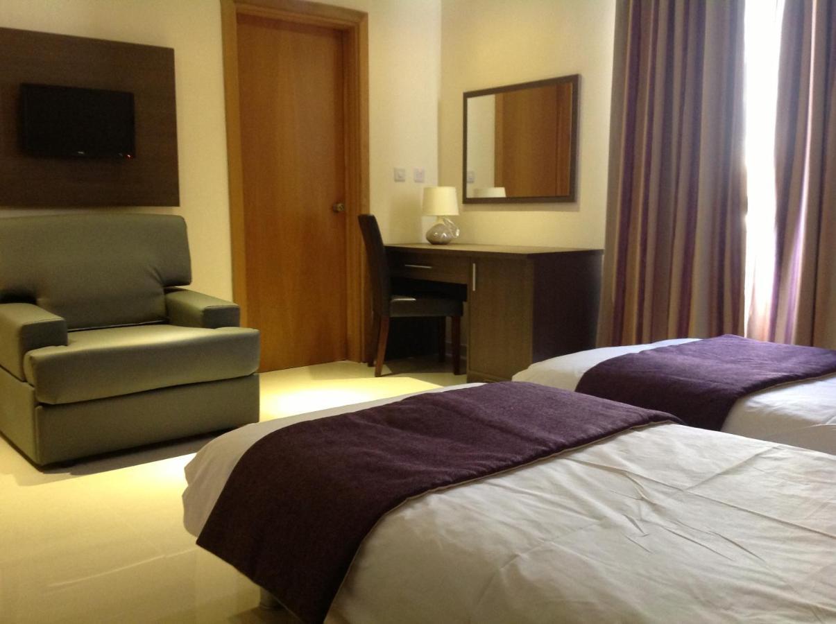 Windsor Hotel Слима Екстериор снимка